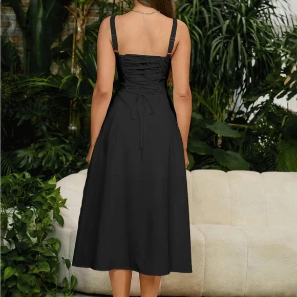 Viral Milkmaid dress - Picture 4 of 4